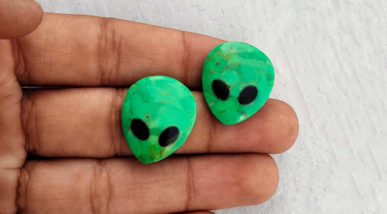 Green Arizona Turquoise Alien Head Cabochon: Halloween Jewelry Stone ...