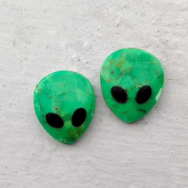 Grün Arizona Türkis Alien Kopf Cabochon: Halloween Schmuckstein (20 x 17 mm)