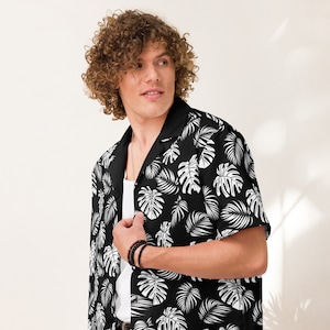 Hawaiian Shirt Men’s Black Button-Up with White Monstera Leaf Pattern – Casual Summer Beach Vacation Shirt