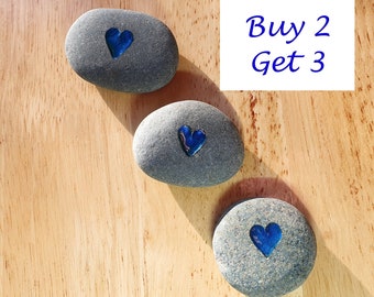 Handgesneden liefdekiezel, blauw hart rock presse-papier, blauw liefdehart, jubileumcadeau, handgesneden zakcadeau, 3 VOOR 2 SPECIALE AANBIEDING