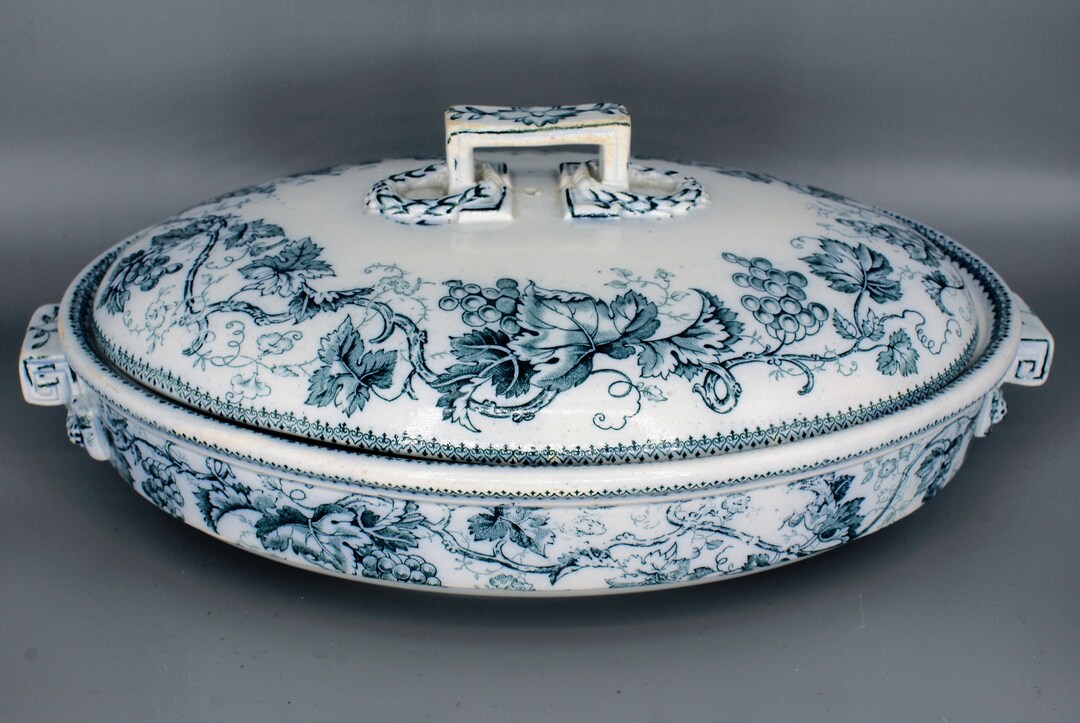 Two Wedgwood Antique Serving Bowls With Lid Etsy