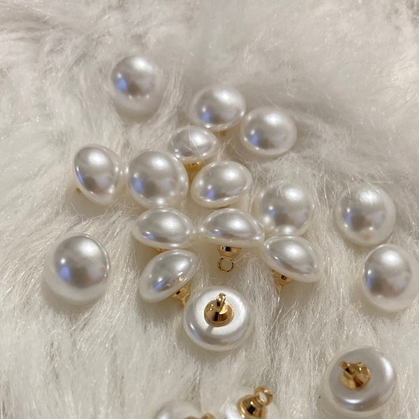 Frauenperlenknöpfe, 10mm Halbkreisperlen-Nähknopf, elegante klassische Goldsilber-Farben-Metallschaft-Kleidungsknöpfe, Blusen-nähen