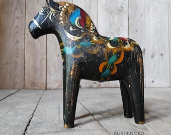 Elderly Black Dalahäst - 17 cm from Dalarna . Onnä's Stugan.