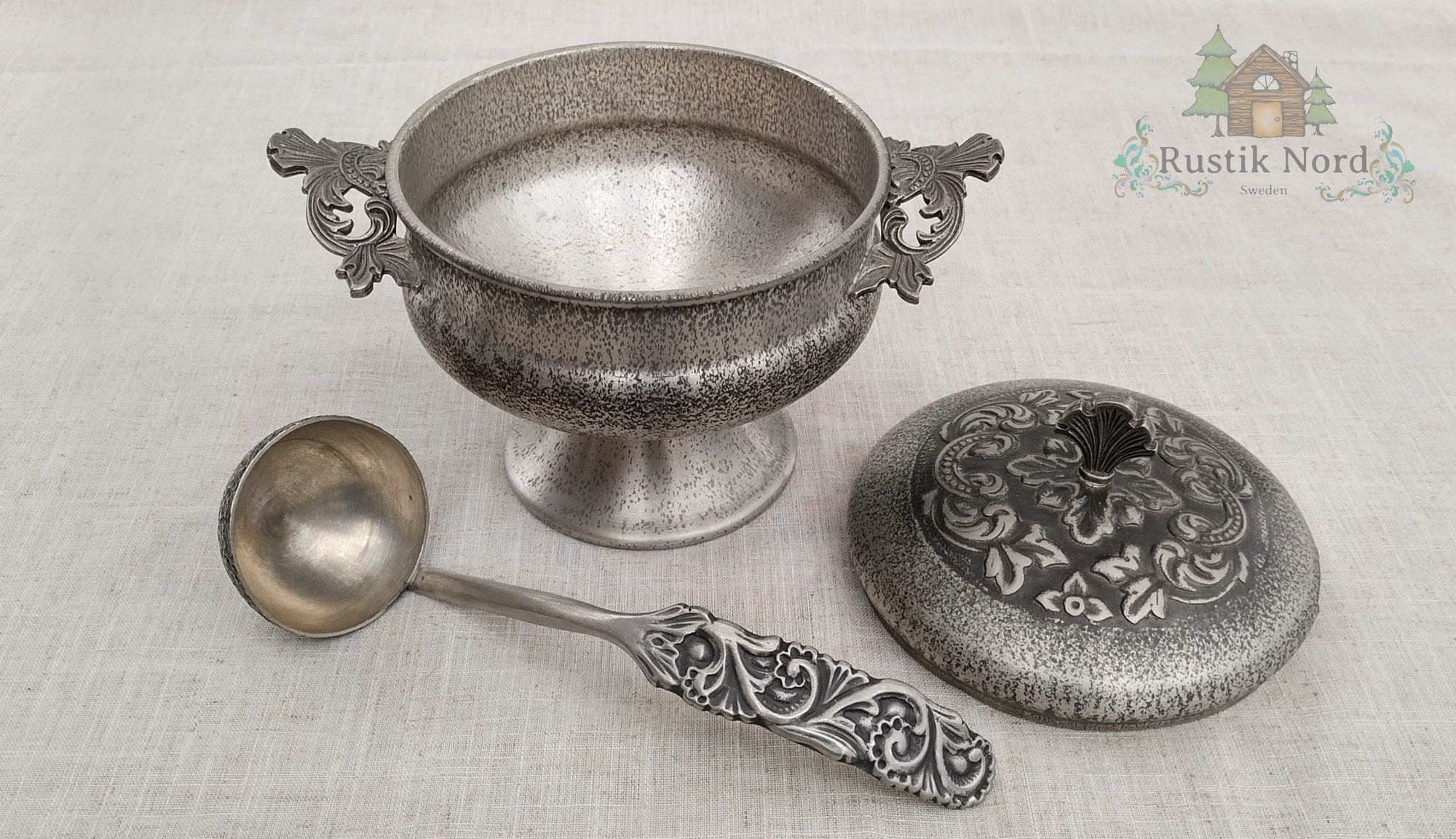 Large Mixing Bowl in Polished Pewter by Warwick Miniatures