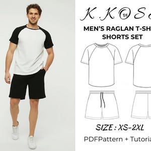 Pode incluir: Um padrão digital para um conjunto de camiseta e calções raglan. O padrão inclui uma vista frontal da camiseta e dos calções, bem como uma vista lateral da camiseta. O texto "K.KOSE" está no topo da imagem. O texto "MEN'S RAGLAN T-SHIRT SHORTS SET" está abaixo do logotipo. O texto "SIZE: XS-2XL" está na parte inferior da imagem. O texto "PDFPattern + Tutorial" está abaixo do tamanho.