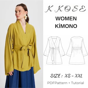 Könnte beinhalten: Eine Frau trägt einen senfgelben Kimono mit passendem Bindegürtel. Das Bild enthält eine Strichzeichnung des Kimonos und den Text "WOMEN KIMONO" und "SIZE: XS - XXL".