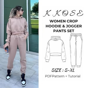 Könnte beinhalten: Eine digitale Illustration eines Damen-Crop-Hoodies und Jogginghose-Sets. Das Set ist in einer hellbraunen Farbe dargestellt. Der Text "K.KOSE" und "WOMEN CROP HOODIE & JOGGER PANTS SET" wird über der Illustration angezeigt. Der Text "SIZE: S-XL" und "PDFPattern + Tutorial" wird unter der Illustration angezeigt.
