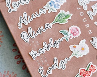 Pegatinas personalizadas con nombre de flor y mes de nacimiento, vinilos personalizados, pegatinas para botellas de agua, bolsas de regalo para portátiles y Kindle, etiquetas escolares.