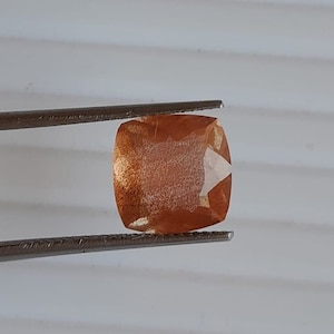 Natural Oregon Sunstone: 3.50 Cts Cushion Cut Schiller Gemstone, Natural AAA Rare Schillar.