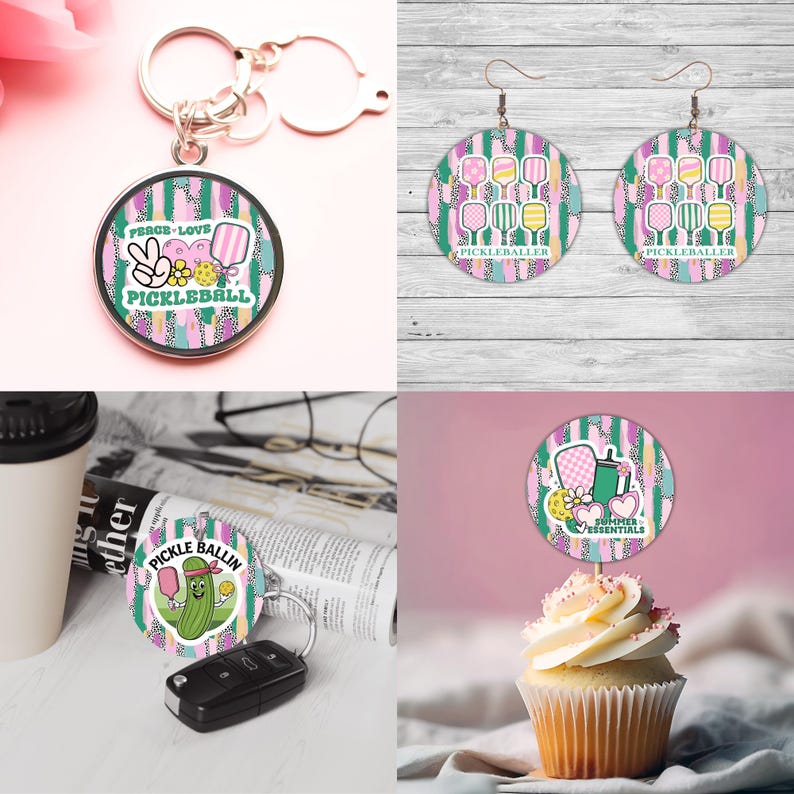 Pode incluir: Um conjunto de produtos tem&aacute;ticos de pickleball com um esquema de cores rosa e verde com um padr&atilde;o listrado e estampado de leopardo. O conjunto inclui um chaveiro, brincos e um topper para cupcake. O chaveiro apresenta um sinal de paz e o texto "Peace, Love, Pickleball". Os brincos s&atilde;o redondos e apresentam raquetes de pickleball. O topper para cupcake apresenta uma raquete de pickleball e o texto "Summer Essentials".