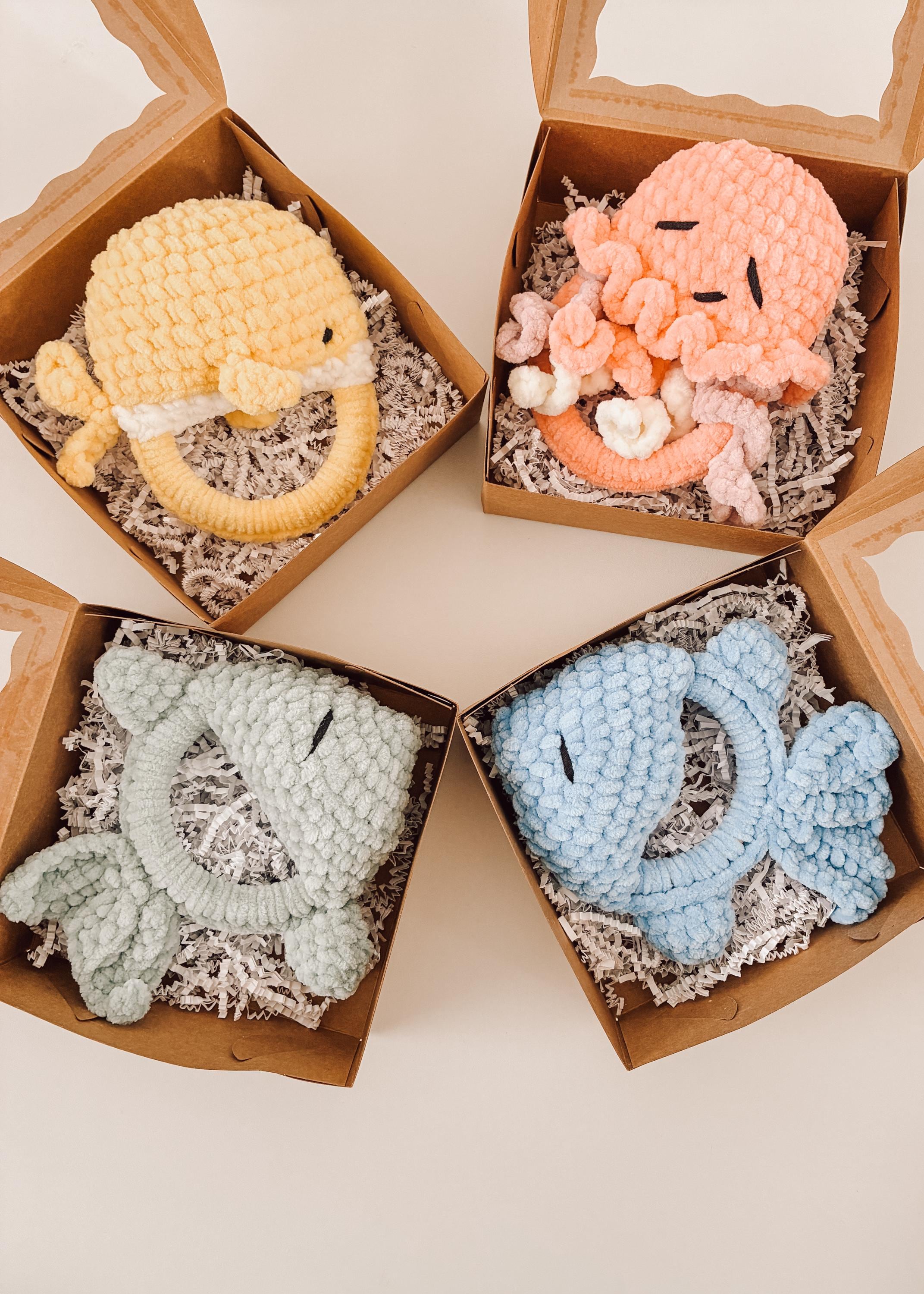 30 Chenille Yarn Crochet Patterns for Soft Plushies, Cozy Decor, and Cute Gifts 23 Jumbo Crochet Rattle Patterns