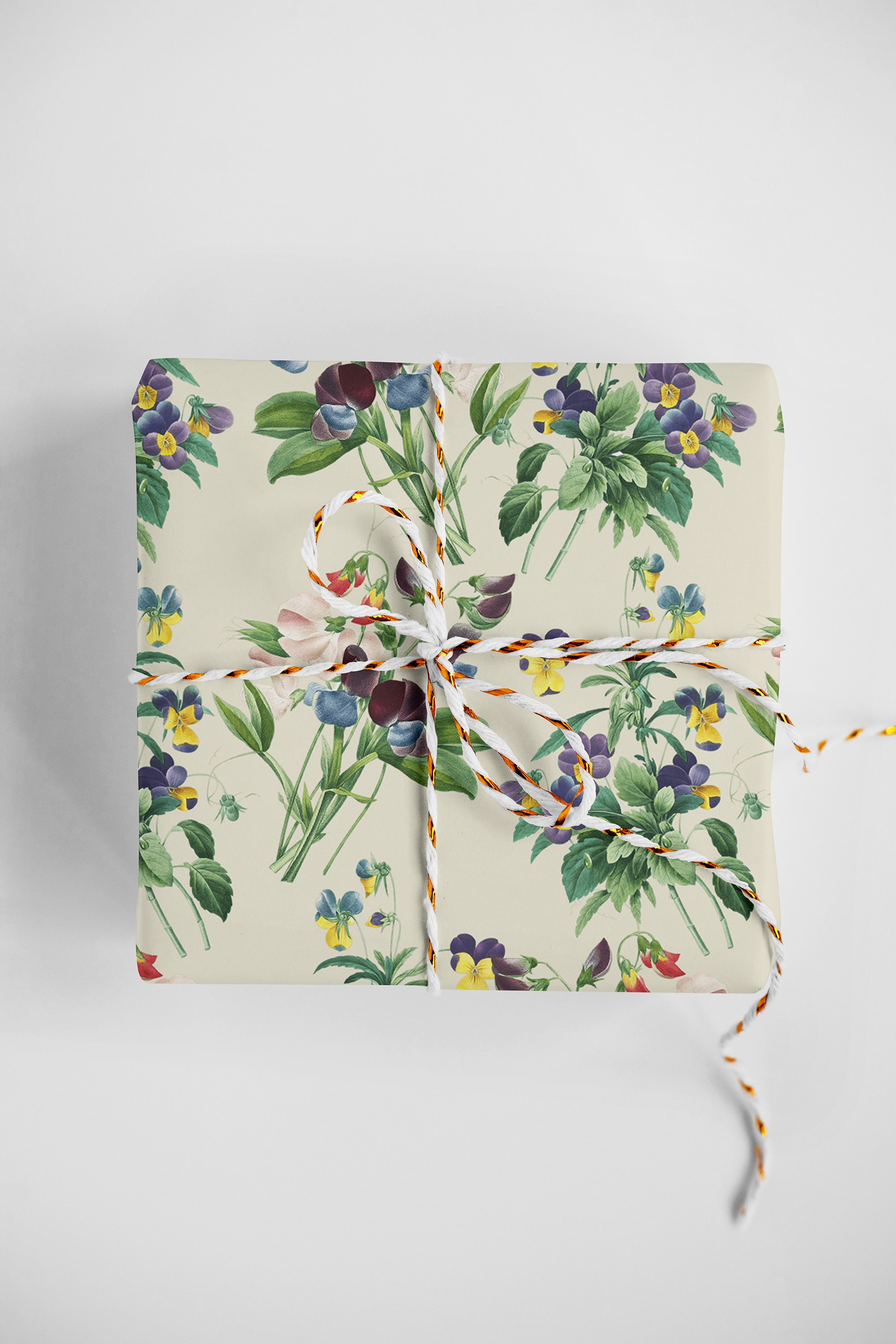 Vintage Rose Bouquet Wrapping Paper: Add a Touch of Nostalgia to