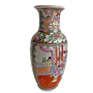 Vintage Chinese Famille Rose Vase – Hand-Painted Floral Porcelain, Chinoiserie Decor