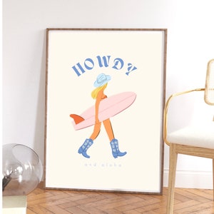 Howdy e Aloha Cowgirl Surfer Girl bionda poster rosa e blu