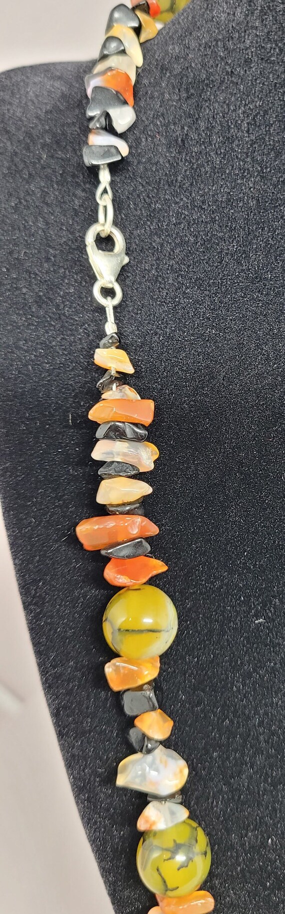 Amber Agate Beaded Necklace - image 4