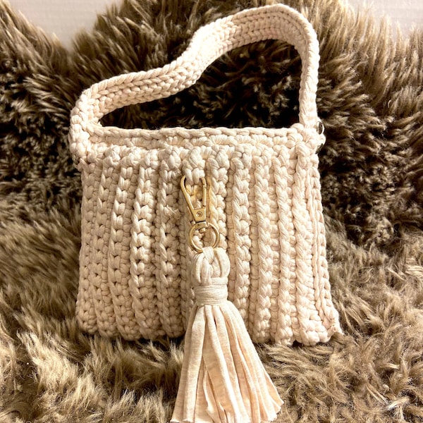 Superbe SAC tricoter à crochet , fil de coton , trapilho , modèle unique Emballage personnalisé, idéal mariage, cadeau anniversaire, soirée