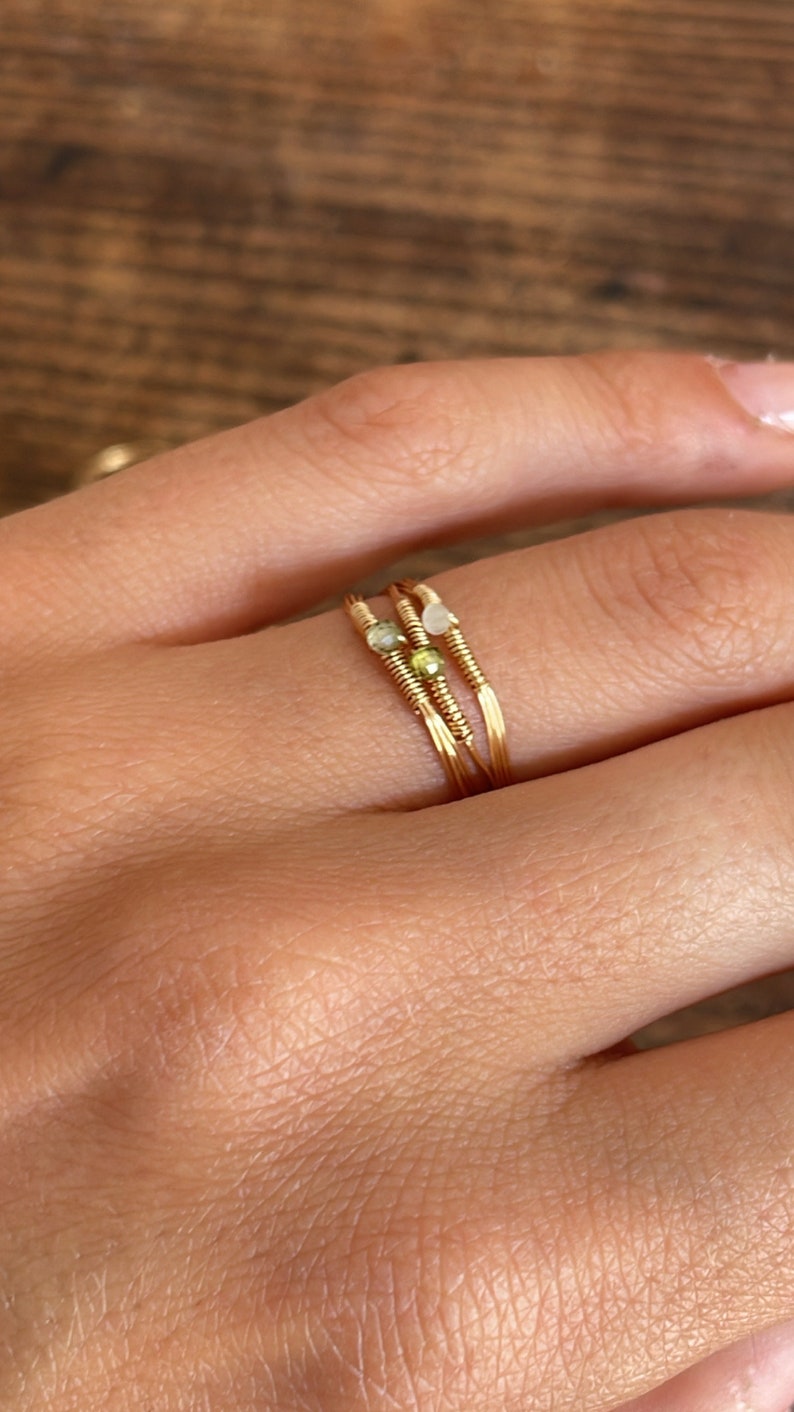 Fine gold-plated ring set with a seed pearl image 7