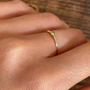 Fine gold-plated ring set with a seed pearl image 6