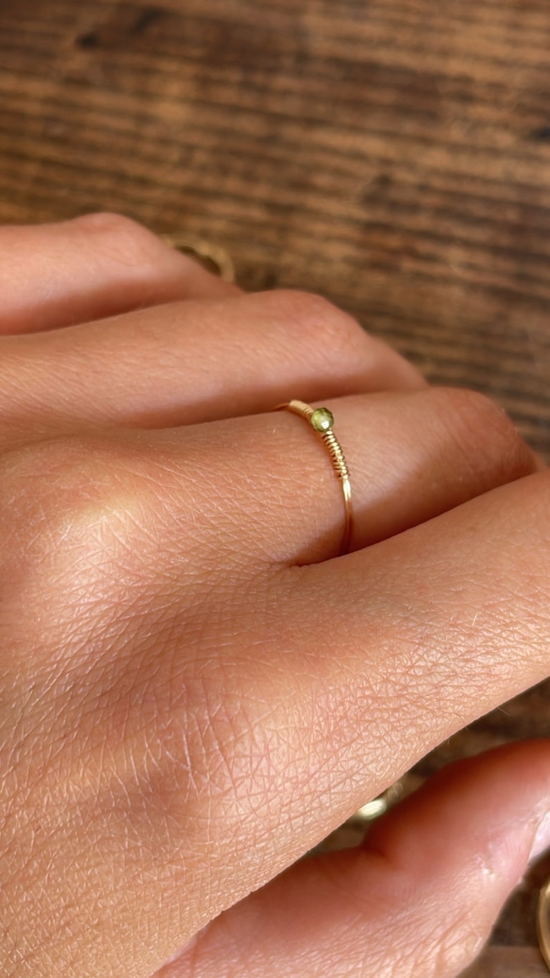 Fine gold-plated ring set with a seed pearl image 6