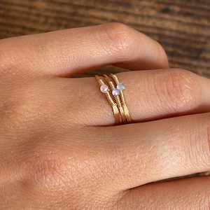 Fine gold-plated ring set with a seed pearl image 9