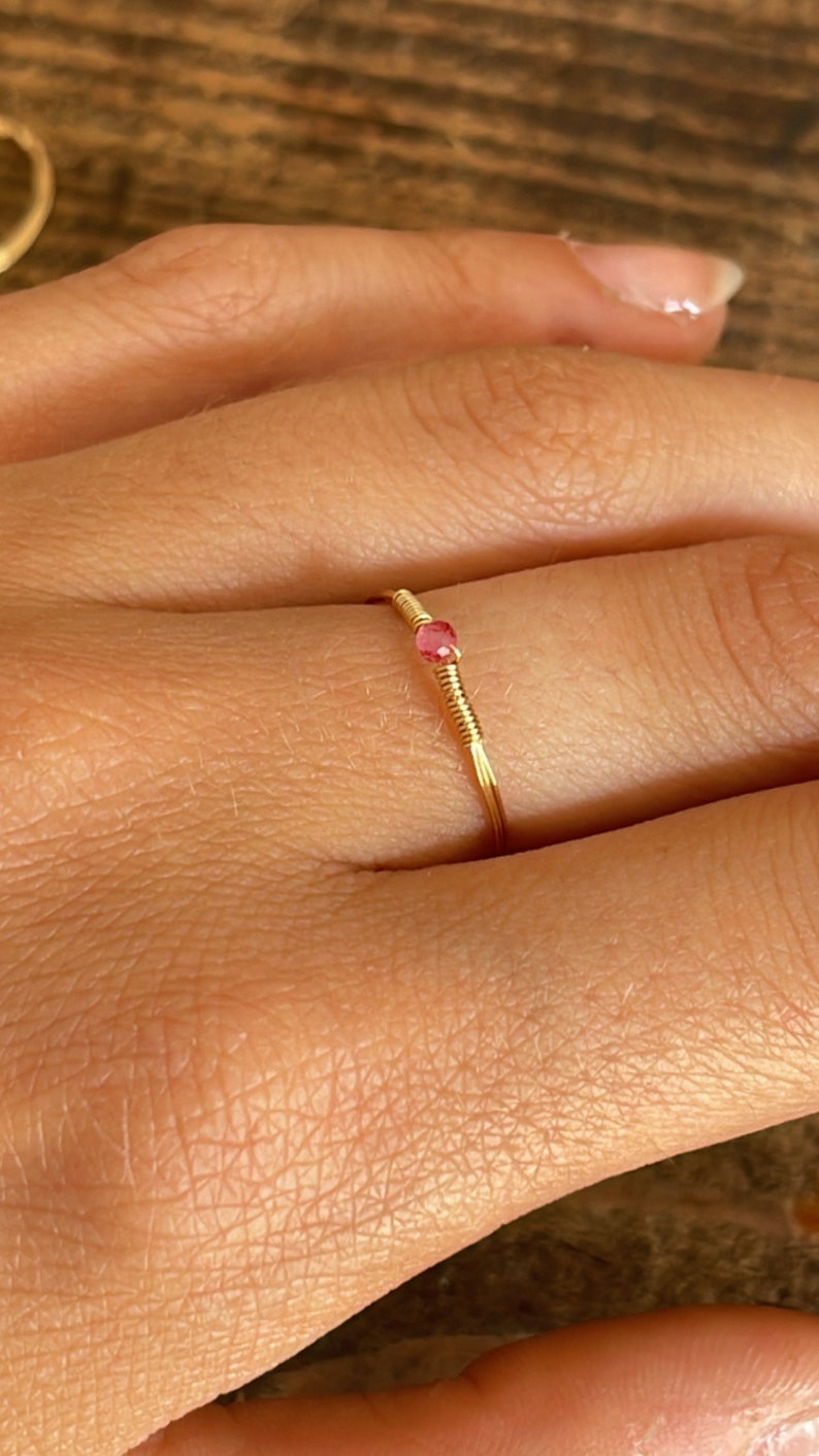 Fine gold-plated ring set with a seed pearl image 4