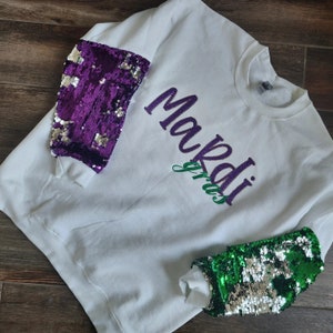Mardi Gras Sweatshirt Brodé Design| Sweat-shirt à manches à paillettes aux couleurs du Mardi Gras | laissez les bon temps chemise | Manches pailletées