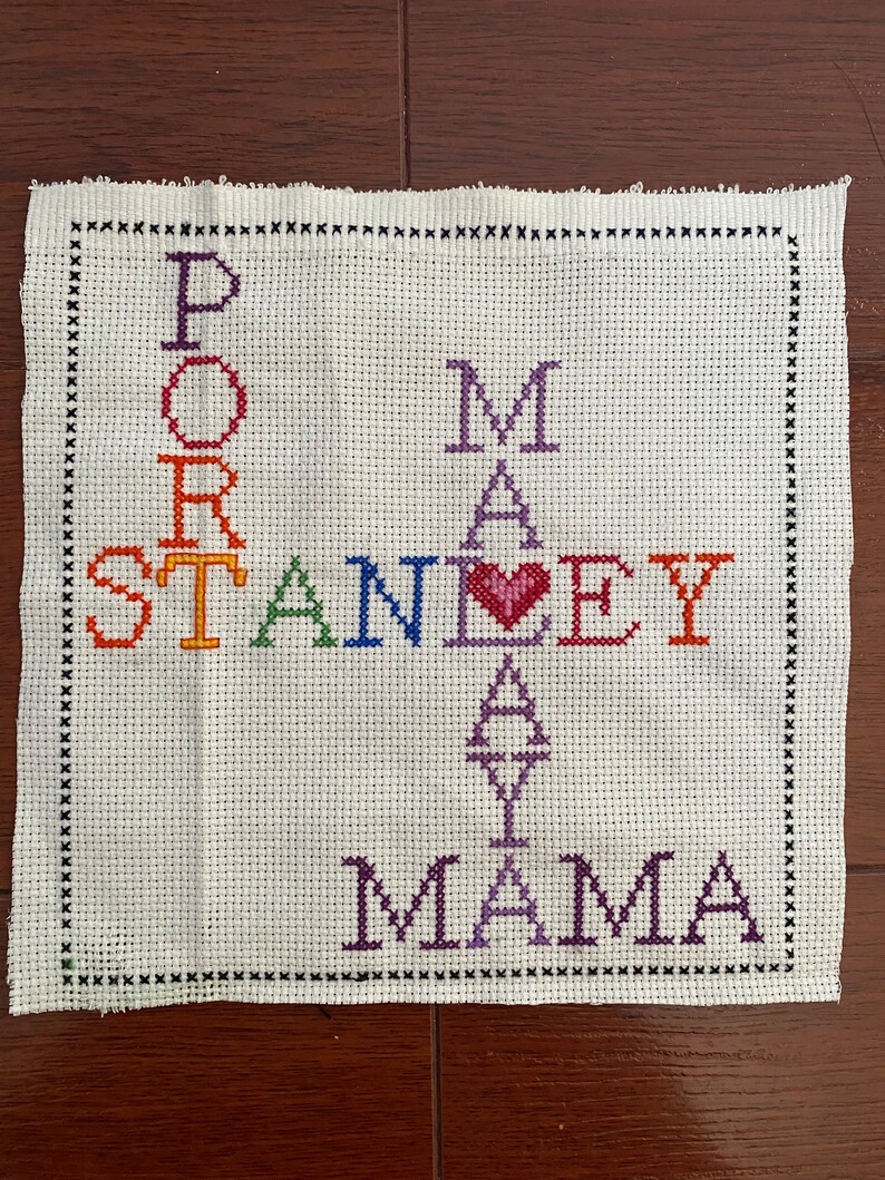 ¡Punto de cruz de crucigrama personalizado! ¡Incluya miembros del hogar, mascotas, calles, ciudades y países! ¡Usa cualquier palabra que te represente! imagen 5