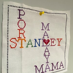 ¡Punto de cruz de crucigrama personalizado! ¡Incluya miembros del hogar, mascotas, calles, ciudades y países! ¡Usa cualquier palabra que te represente! imagen 2