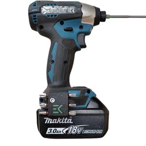 Makita bit holder with magnets.