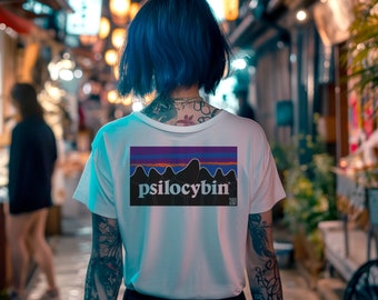Camiseta parodia de la marca Psilocybin - HPFM.cc