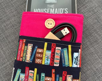 Funda acolchada para Kindle/lector electrónico con cierre de botón.