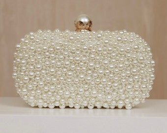 Bridal Pearl clutch bag