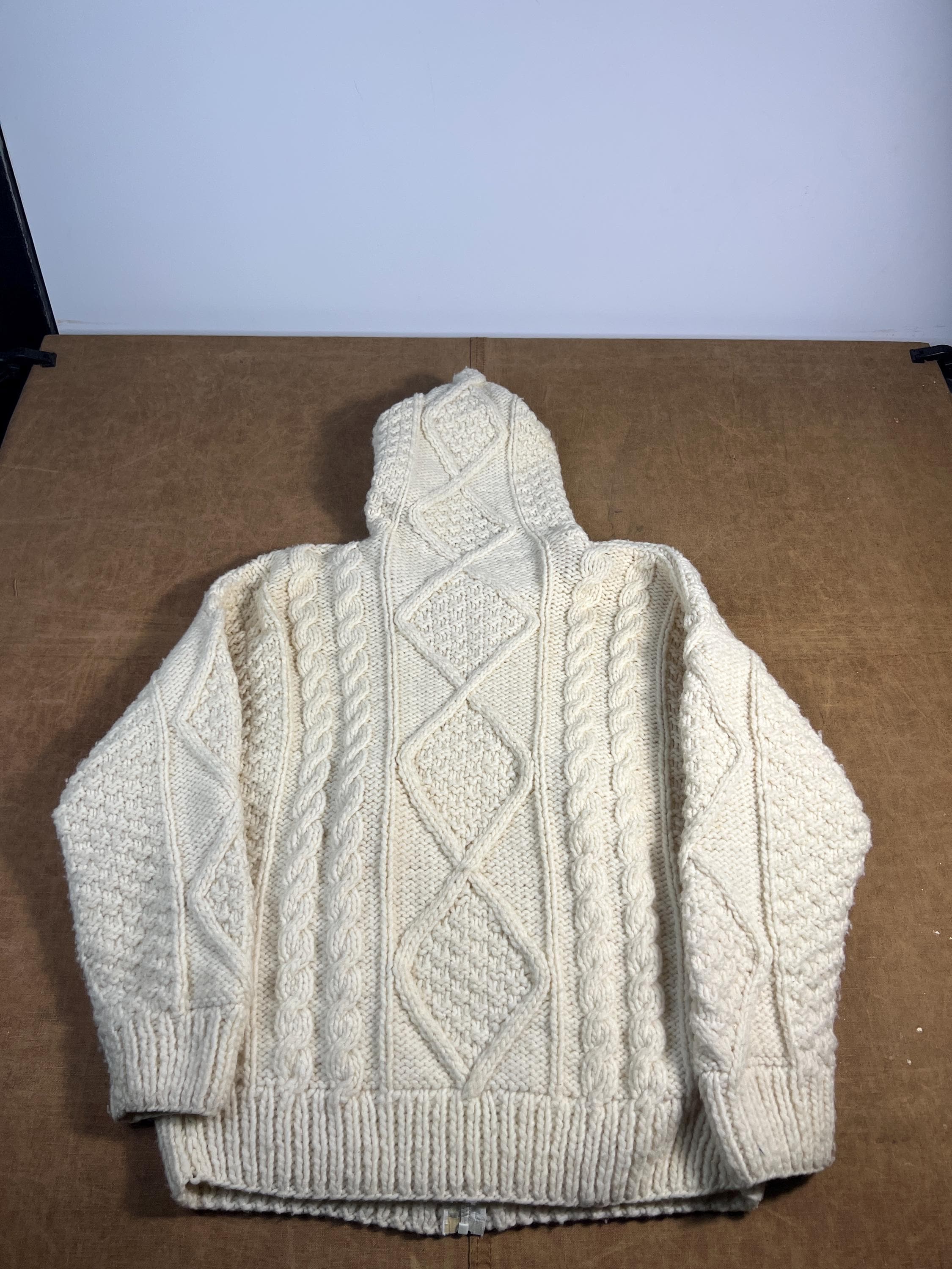 Vintage 80s Ecuador Two Pocket Chunky Cable Wool Cotton Material