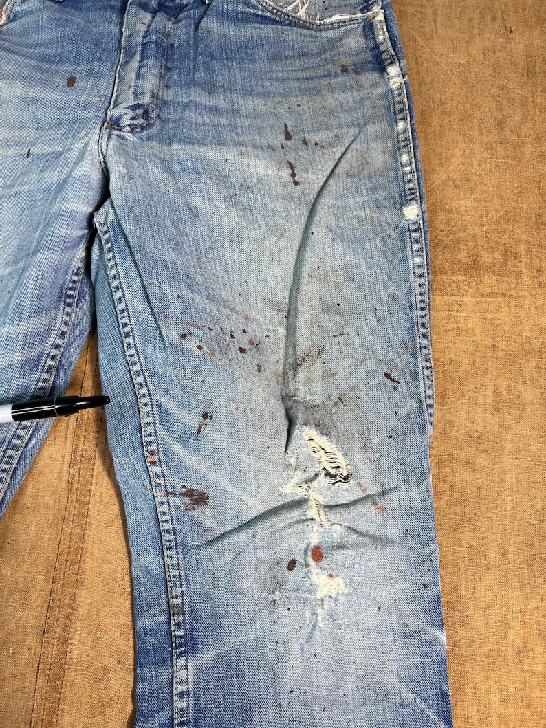 Vintage 70's Wrangler Bell Botom Farm Distressed Repaired Made in USA Blue Denim Jeans 32 x 29 image 11