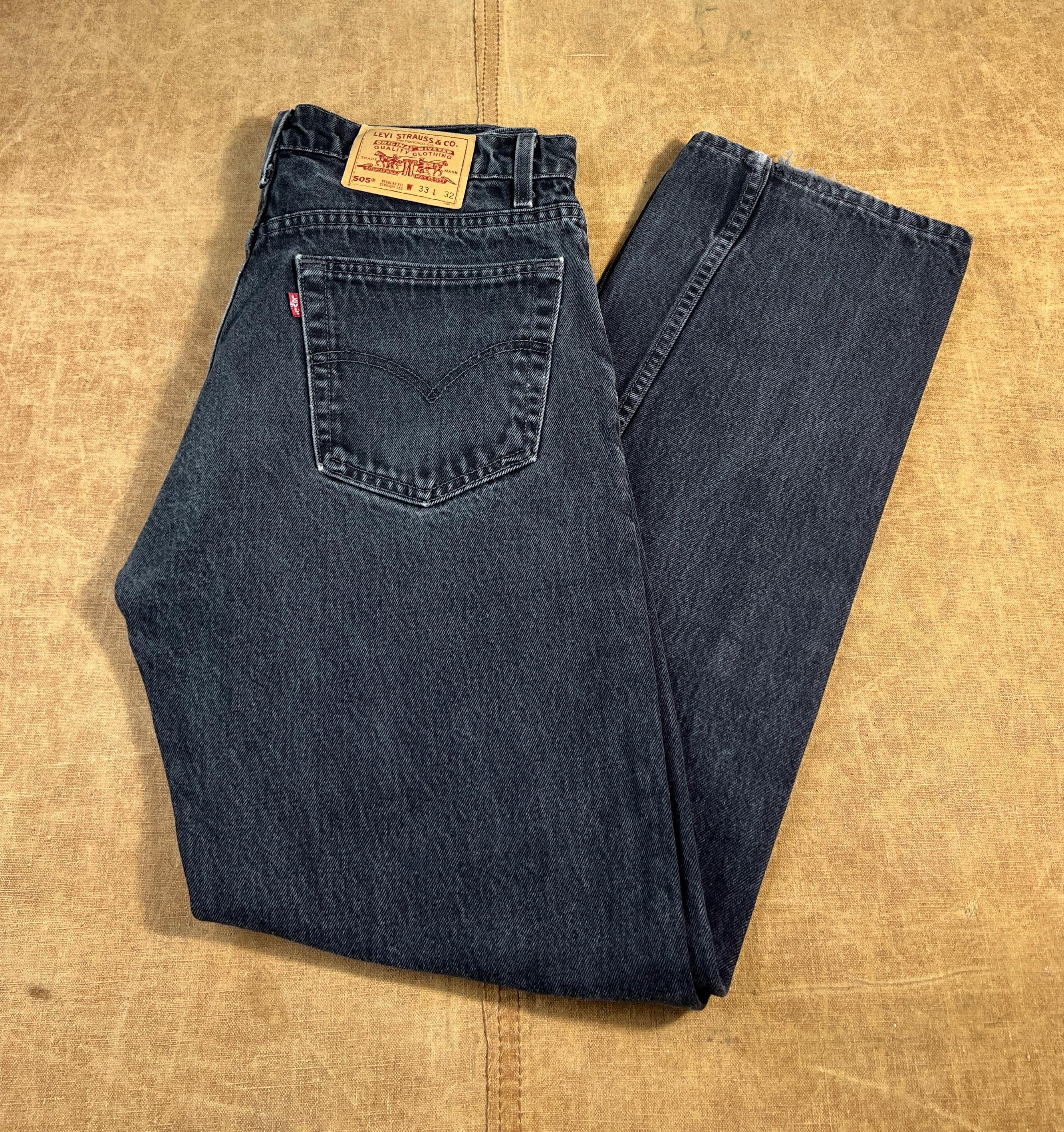 Excellent Condition 30x30 Levi\