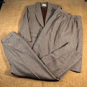 Vintage 80's Pendleton Two Pocket Tweed Three Piece Suit Wool Made in USA Brown Suit Size 12