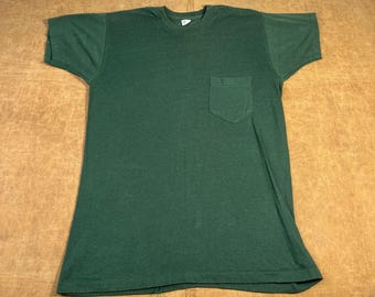Vintage 70’s Kmart One Pocket Basic Blank Single Stitch Made in USA Poly Cotton Green T Shirt Large
