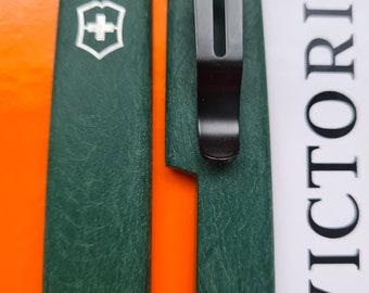 SAK Victorinox personnalisé vert 91 mm plus 3 fentes écailles poncées tourbillonnantes avec clip + pendentif réfléchissant (divers) gratuit