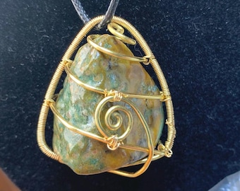 Wire-wrapped Agate Pendant
