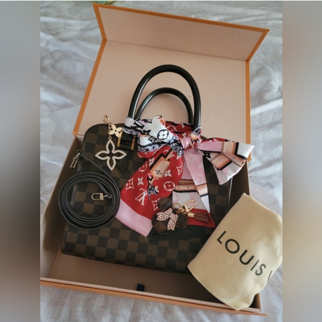 lv triana price