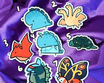 Even Chibier Kaijus - 2 Zoll Wasserdichte holografische / matte Aufkleber