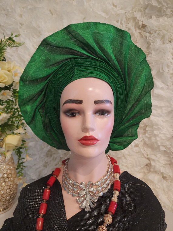 autogele headtie for wedding and special events.