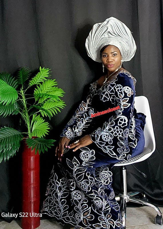 autogele headtie for wedding and special events. Champagne color aso oke