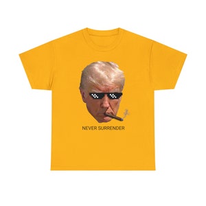 Trump Mugshot Never Surrender tee, trumpmugshot image 4