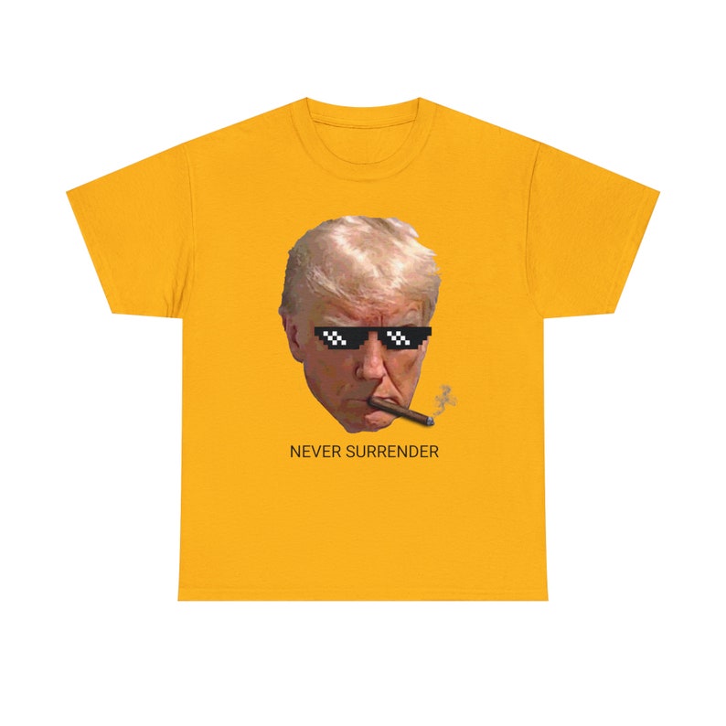 Trump Mugshot Never Surrender tee, trumpmugshot image 4