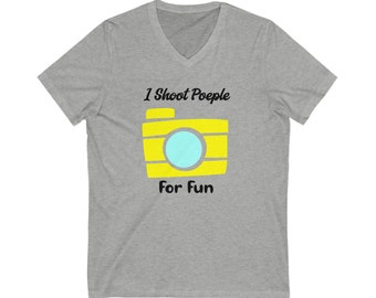 I Shoot People for fun - Camera fun V-Neck Tee