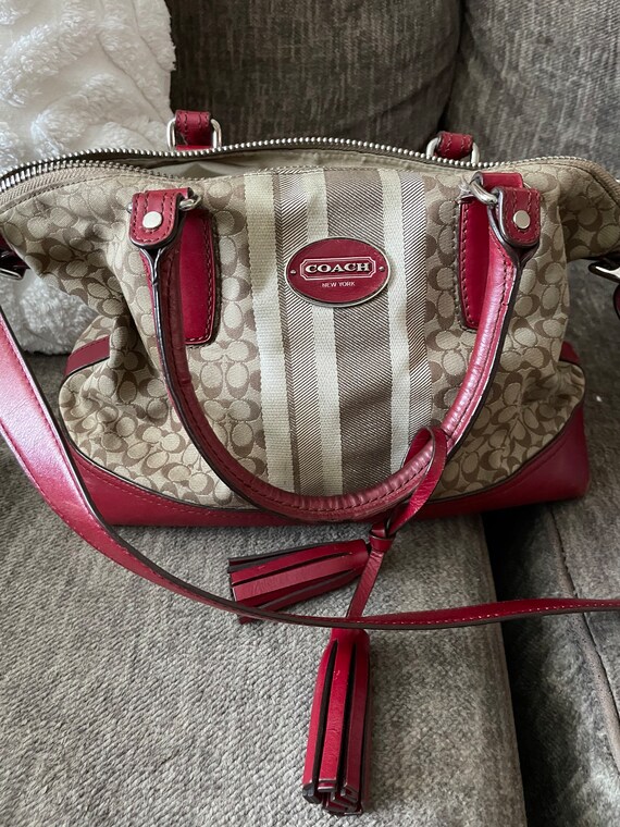 Vintage coach purse. Gem