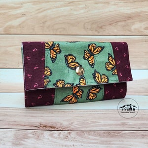 Cartera Compacta Mariposas Burdeos