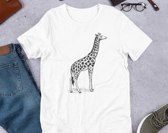 Giraffe Unisex T-Shirt, Nature Lover Shirt, Animal Print Shirt, Zoo Shirt, Giraffe Lover's Shirt