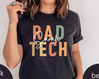 パーソナライズされたRAD Techスウェットシャツ、カスタムRAD Techシャツ、RAD Techギフト、看護師への感謝のギフト、放射線技師クルーネック、放射線科